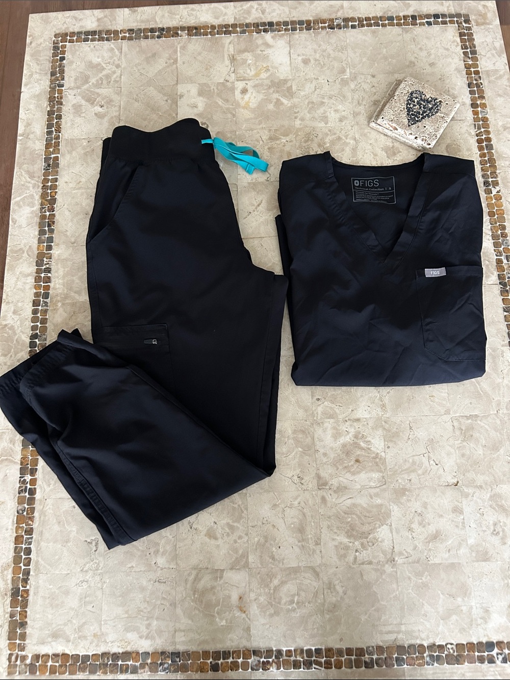 FIGS FREEx Lined High Waisted Yola Scrub Pants & Catarina Top Set Size Small S